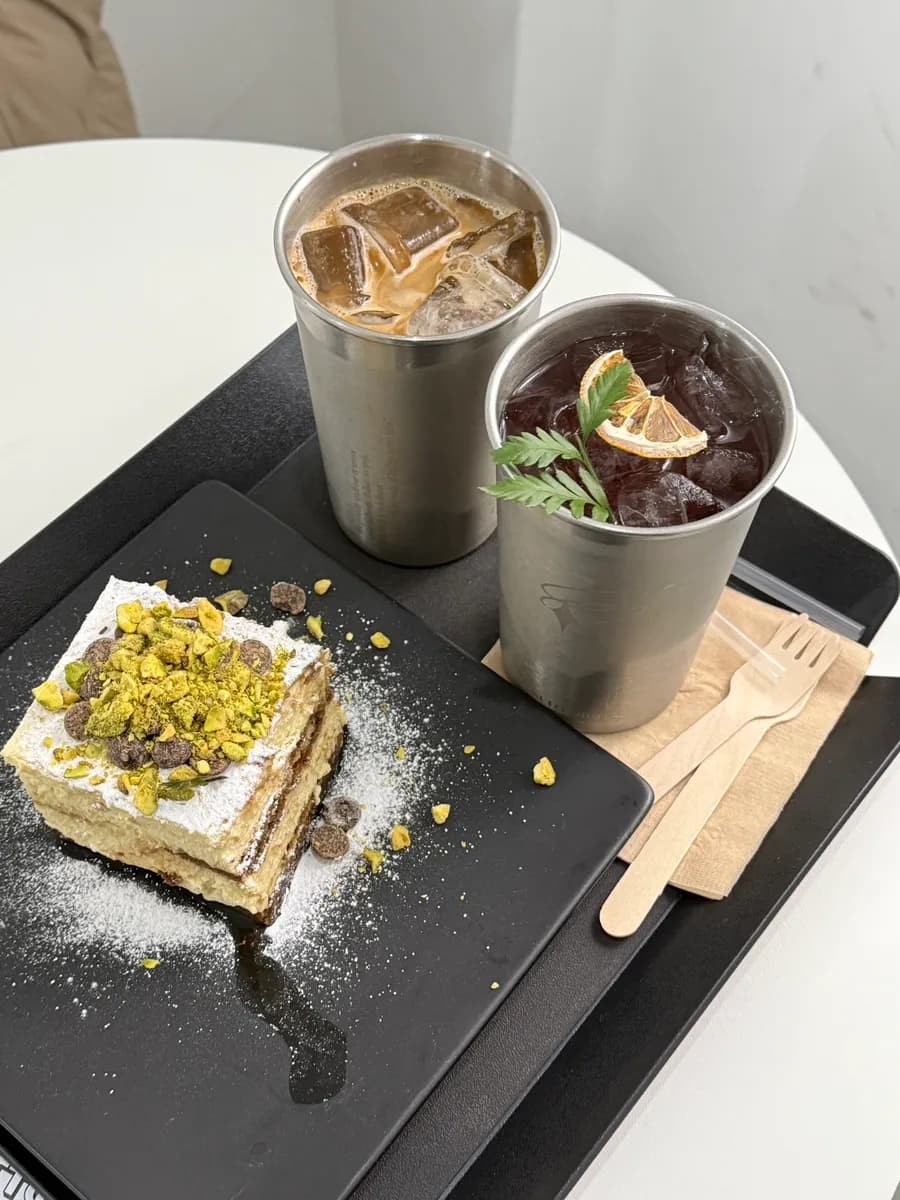 รีวิวคาเฟ่ Selectednix ใกล้ Gangnam Station พร้อมที่นั่งสำหรับโน้ตบุ๊ก ภาพที่ 7