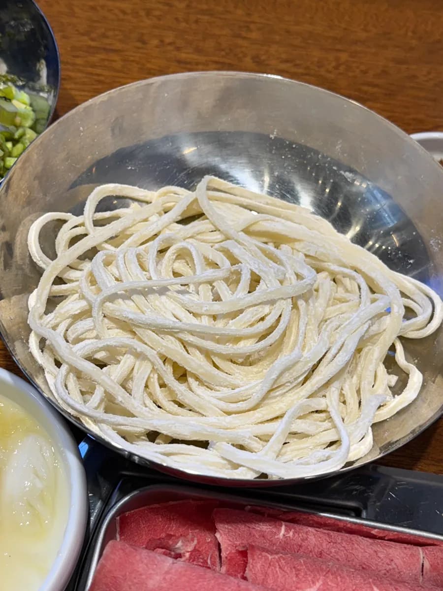 Larawan 10 ng review ng Cheongdo Minari Restaurant shabu-shabu at minari jeon sa Sanbon
