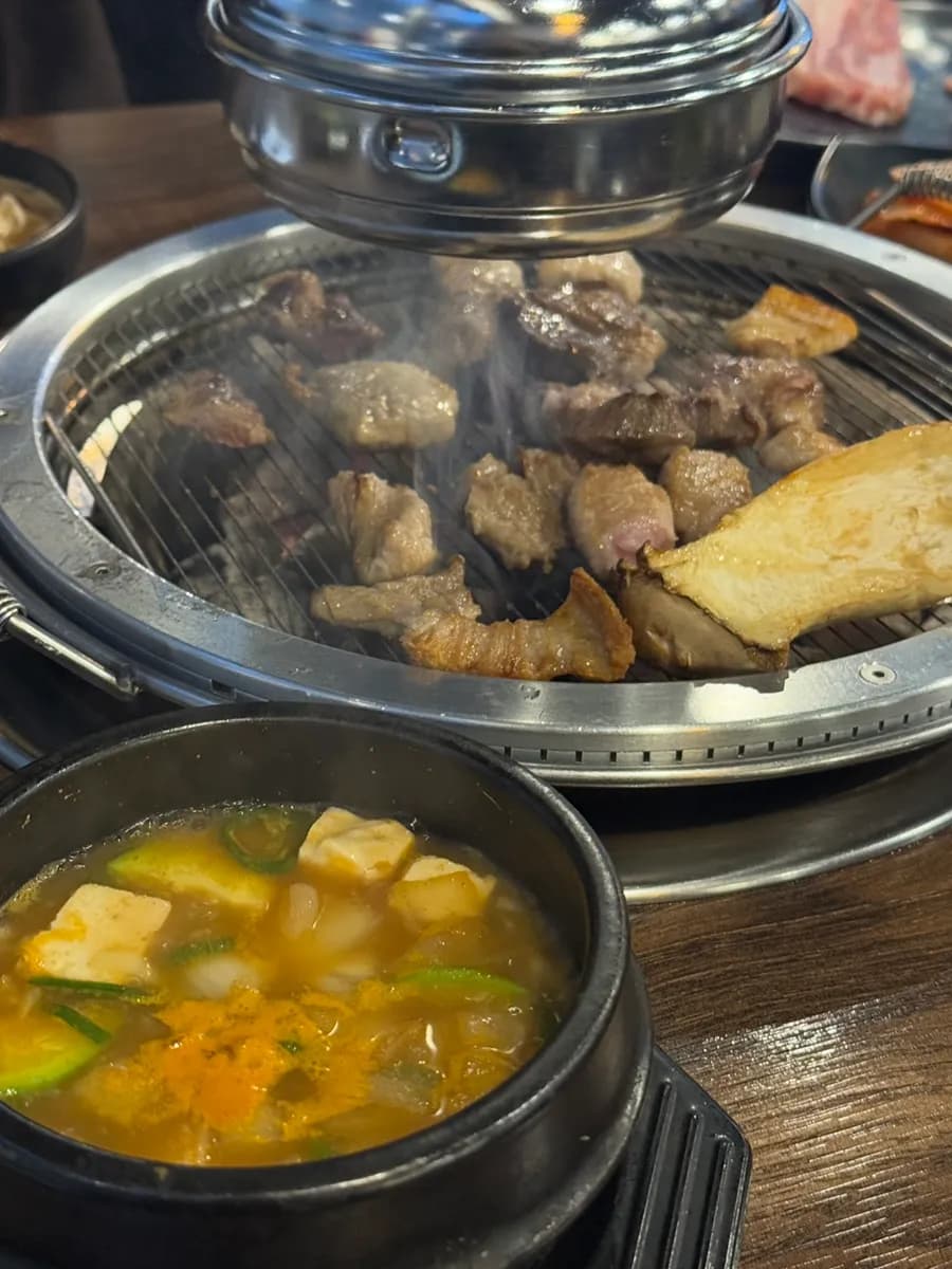Chakhan Gogijip à Bakdal-dong, Anyang, restaurant de barbecue de porc ibérique