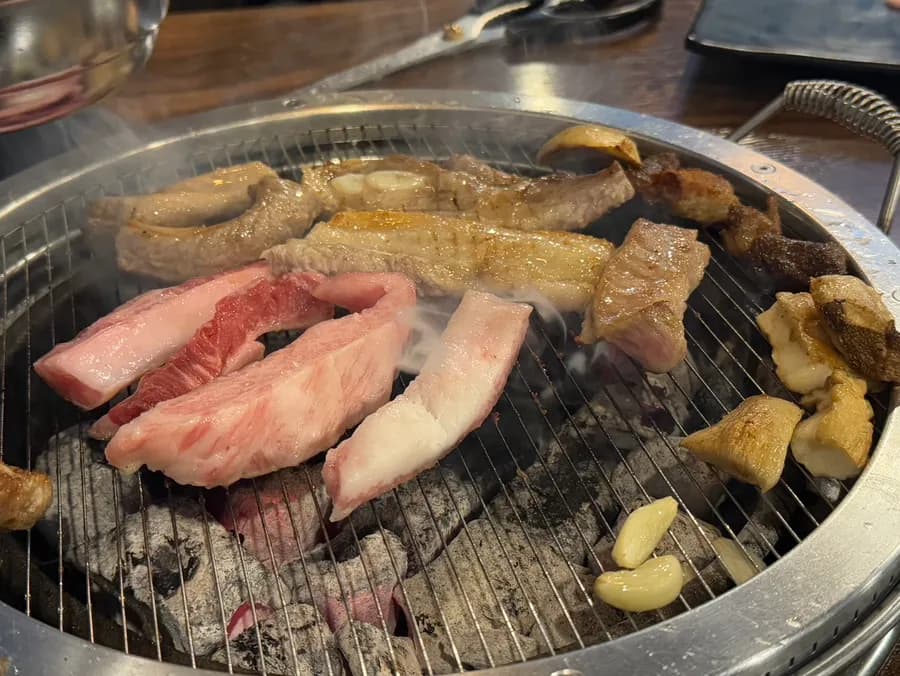 Chakhan Gogijip à Bakdal-dong, Anyang, restaurant de barbecue de porc ibérique