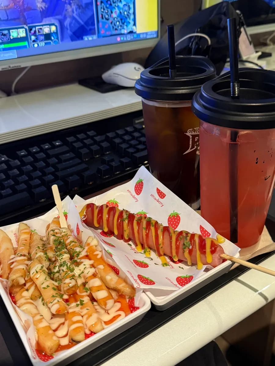 I-Sense League PC Bang Stesen Anyang dengan tempat duduk permainan bersih dan makanan PC bang