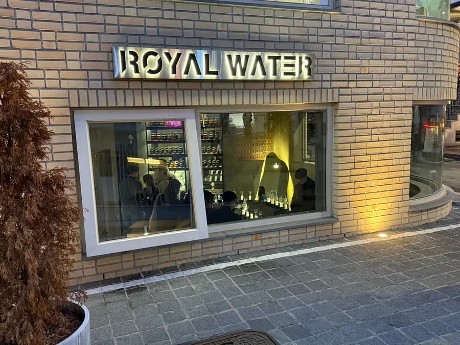 Perfumería Royal Water en Yeonnam, cerca de Hongdae y Yeontral Park