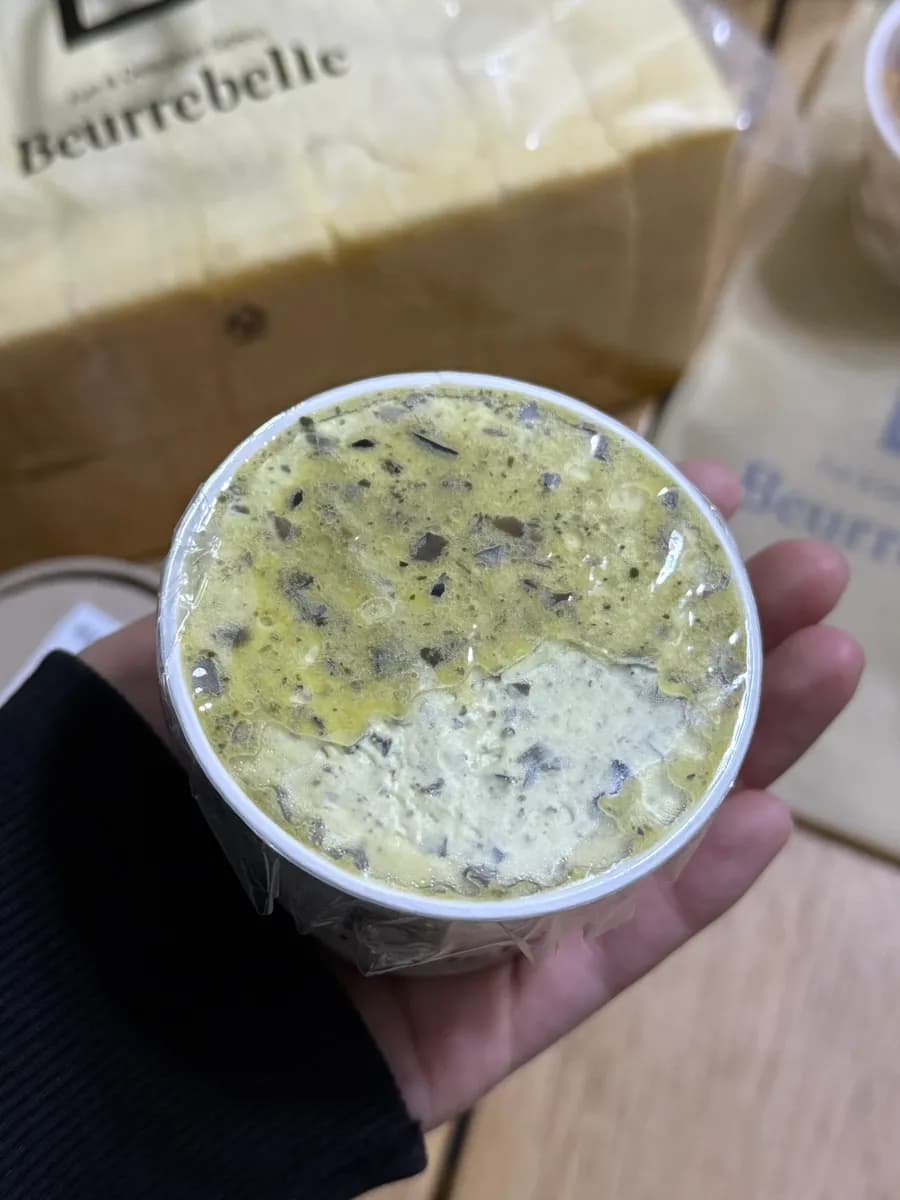 Berbel Sanbon: frisches Brot und handgemachte Butter