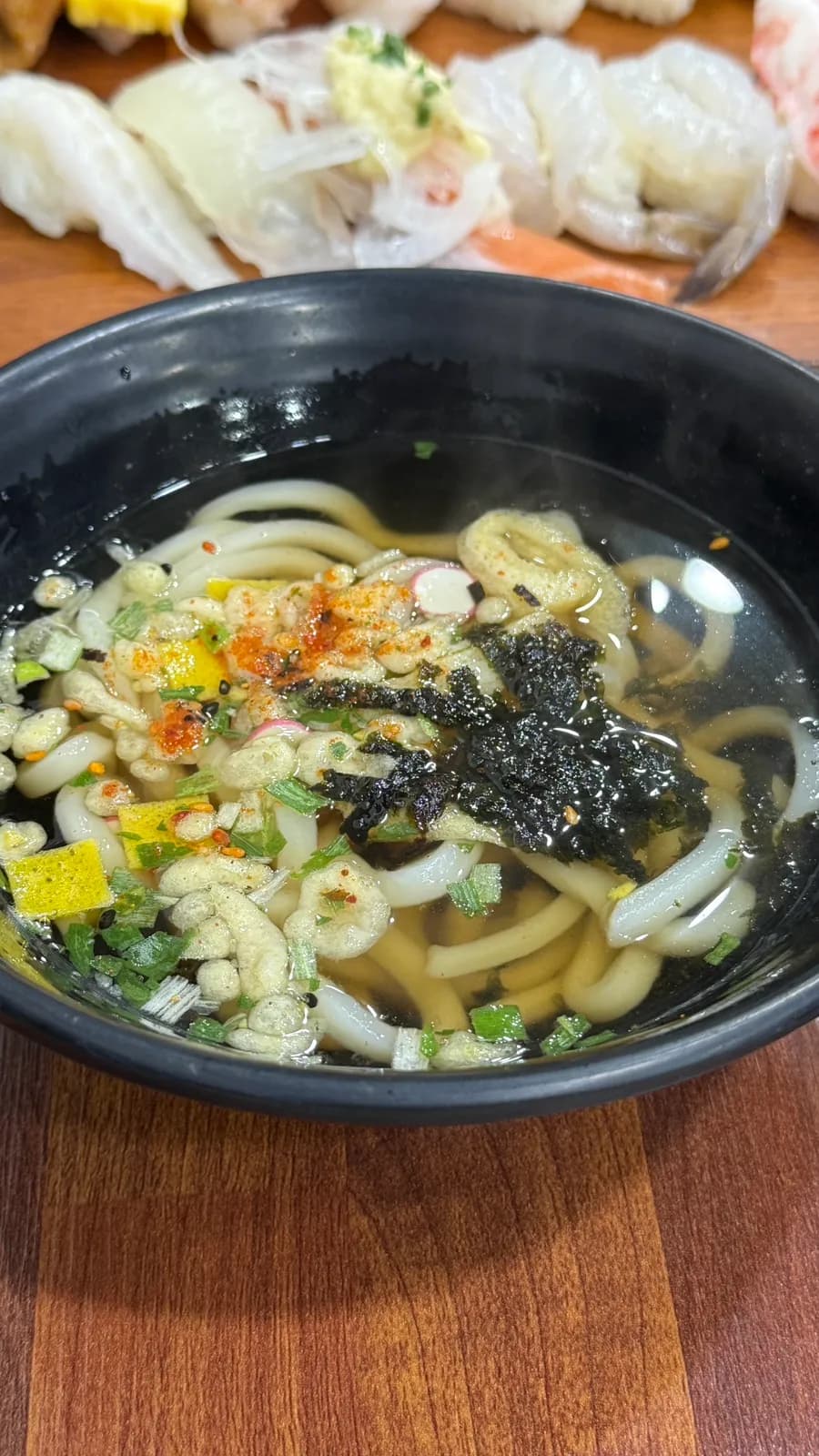 Set sushi campur dan udon di Sushi Story dekat Anyang 1st Street