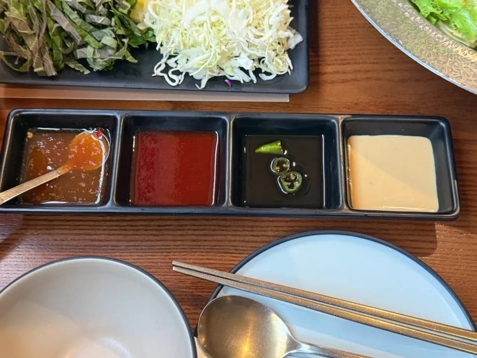 Shably Seongsu Seoul Forest shabu-shabu and rice paper rolls