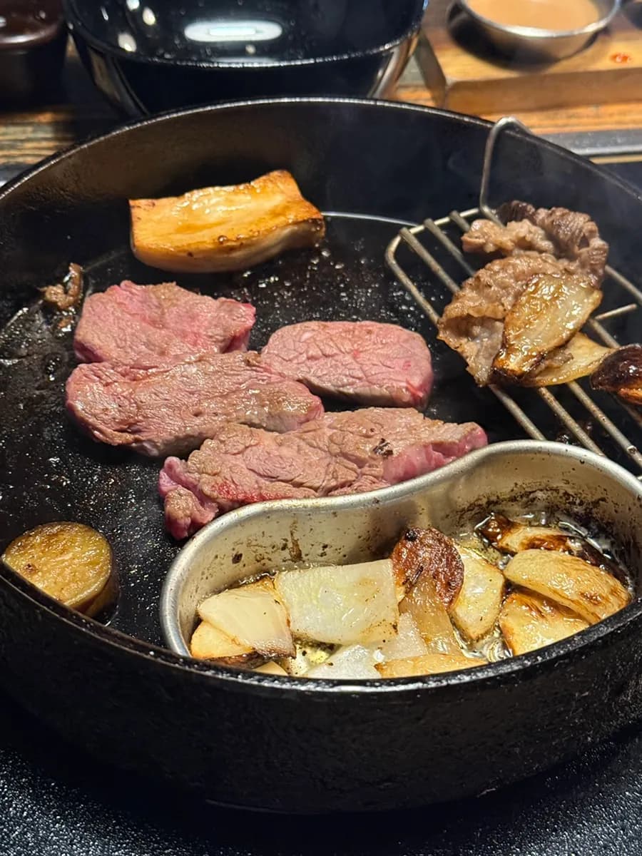 Гриль и мясо в 808ho