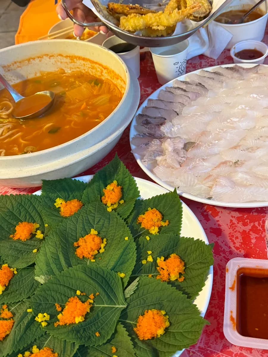 Инчоны Сорае боомт дахь Cheongchun Pocha: задгай далайн хоол