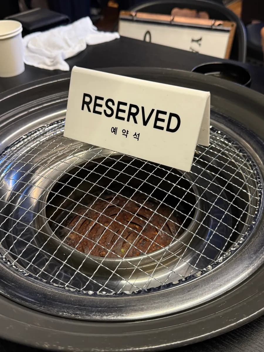 Reserved inner seating at Yakiniku Yoshi in Indeogwon