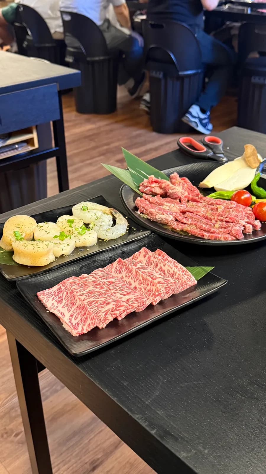 Beef presentation for the Sugoi Set at Yakiniku Yoshi Indeogwon