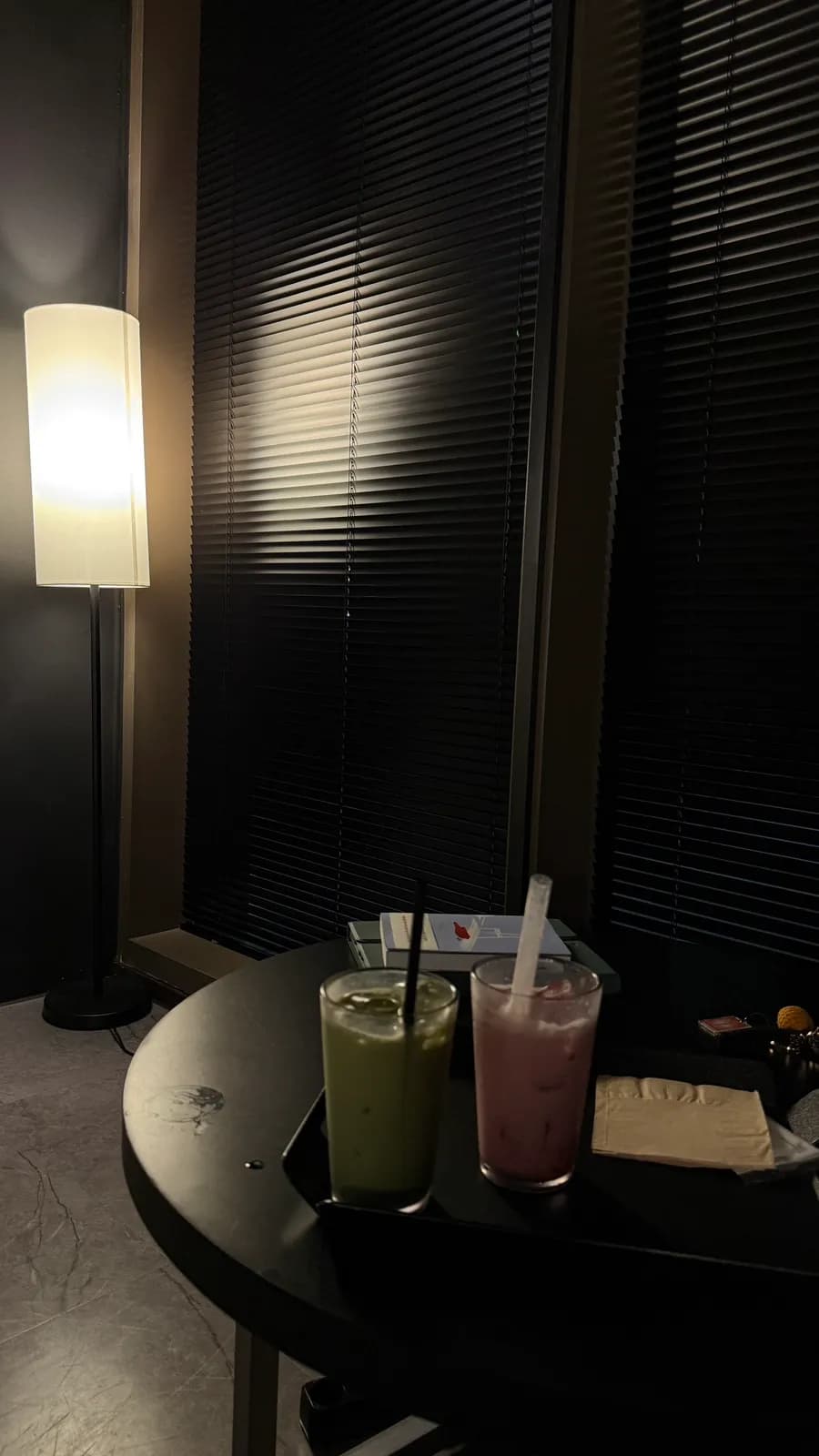 경기도 심야카페 추천 편한 소파 자리 많은 광명 대형카페 더콤마라운지