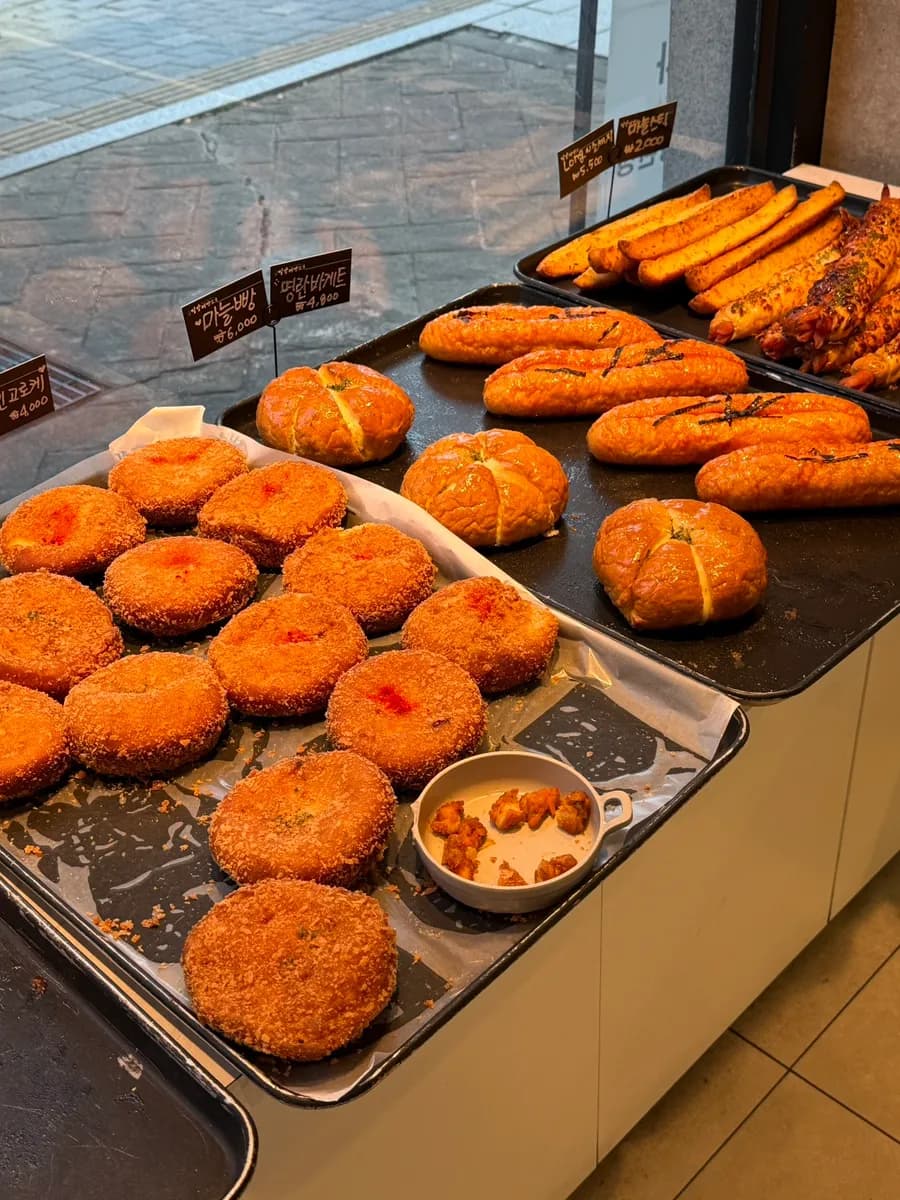 क्रीम चीज़ और टैपिओका वाली मिलबत जेब्बांगसो की सिग्नेचर Devil Bread