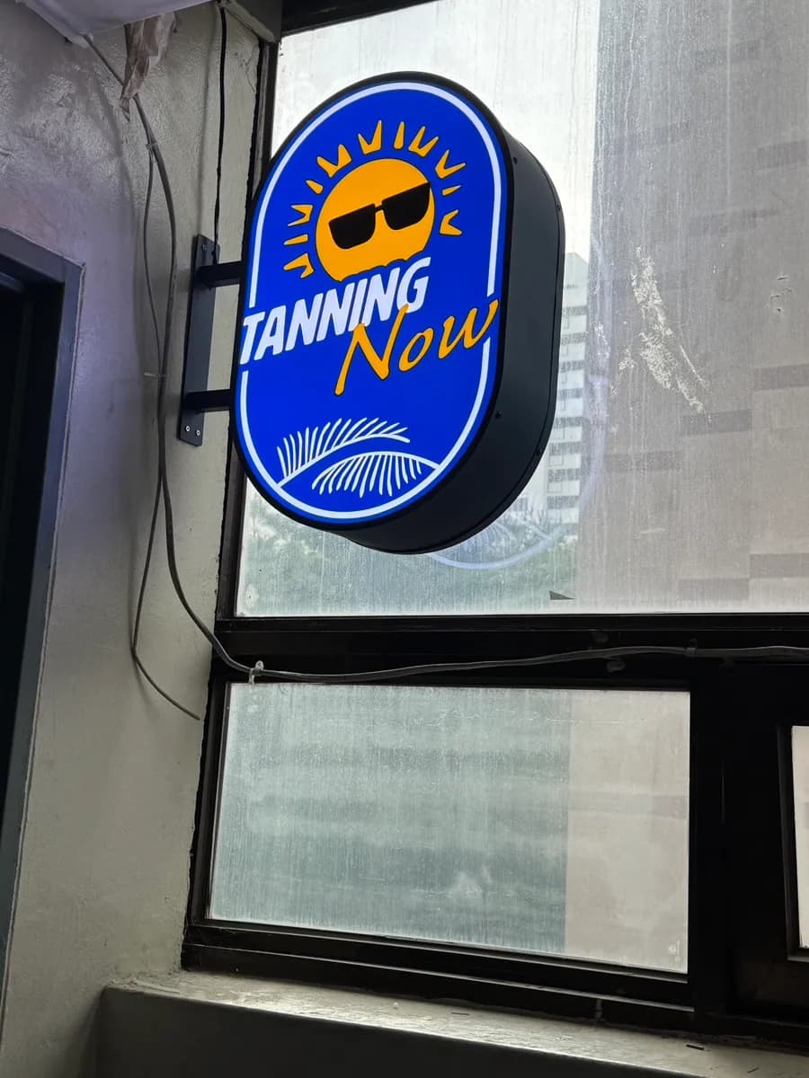 Tanning Now Sanbon gần Exit 4 Ga Sanbon