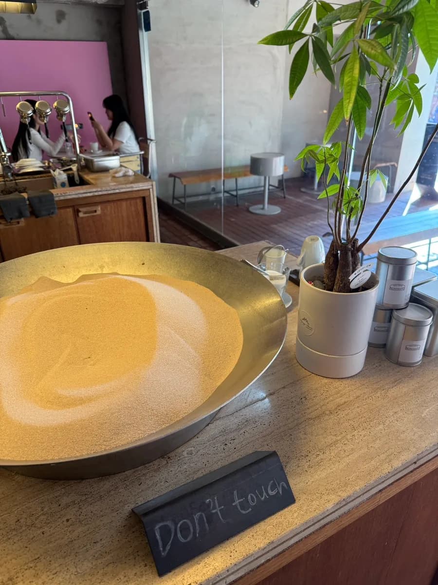 Nontanto新村カフェの屋外席の雰囲気
