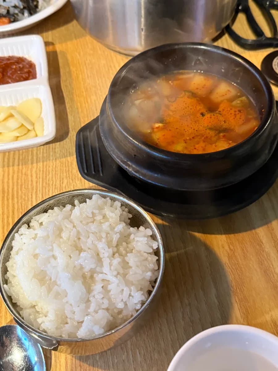 煙をすぐ吸う換気口のあるグリル