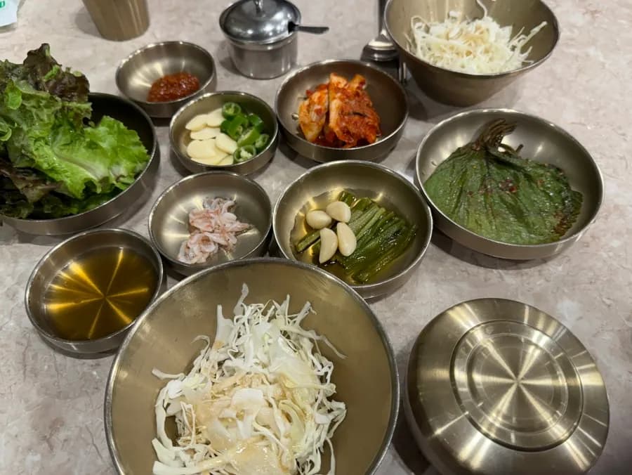 ชุดบอสซัมสำหรับ 2 คนพร้อม Andong guksi และ Andong gukbap ที่ Hantiok