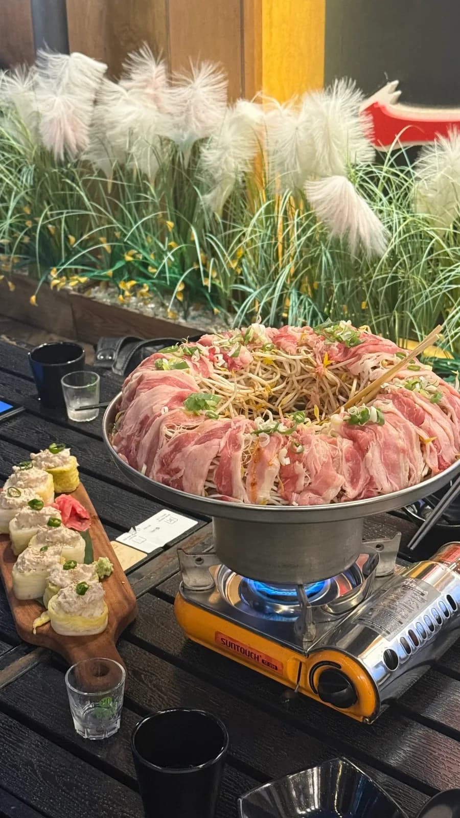 Lẩu mala sukiyaki và món ăn kèm ở Izakaya Baby, Ga Sadang