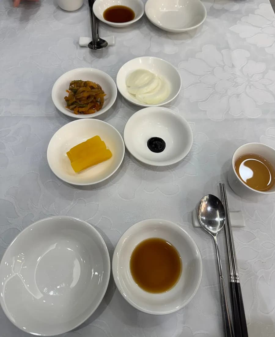 Pedido de yuni jjajang, jjamppong con pecho de res y tangsuyuk de ajo