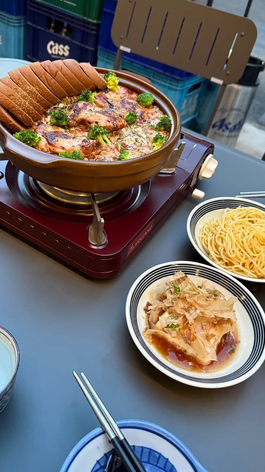 Chicken tomato nabe với gà, rau củ, phô mai và bánh mì tại Biyori Yongsan