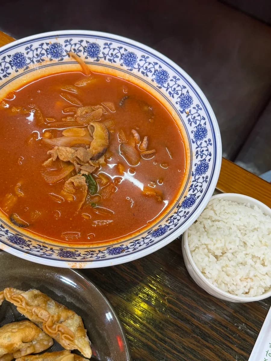 Jjamppongbap served with rice at Jedaero Jjamppong