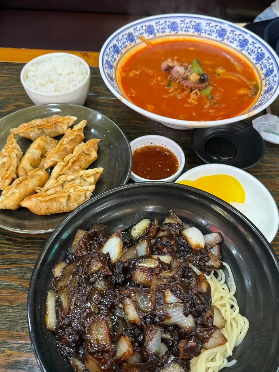 Dining area at Jedaero Jjamppong in Sanbon, Gunpo