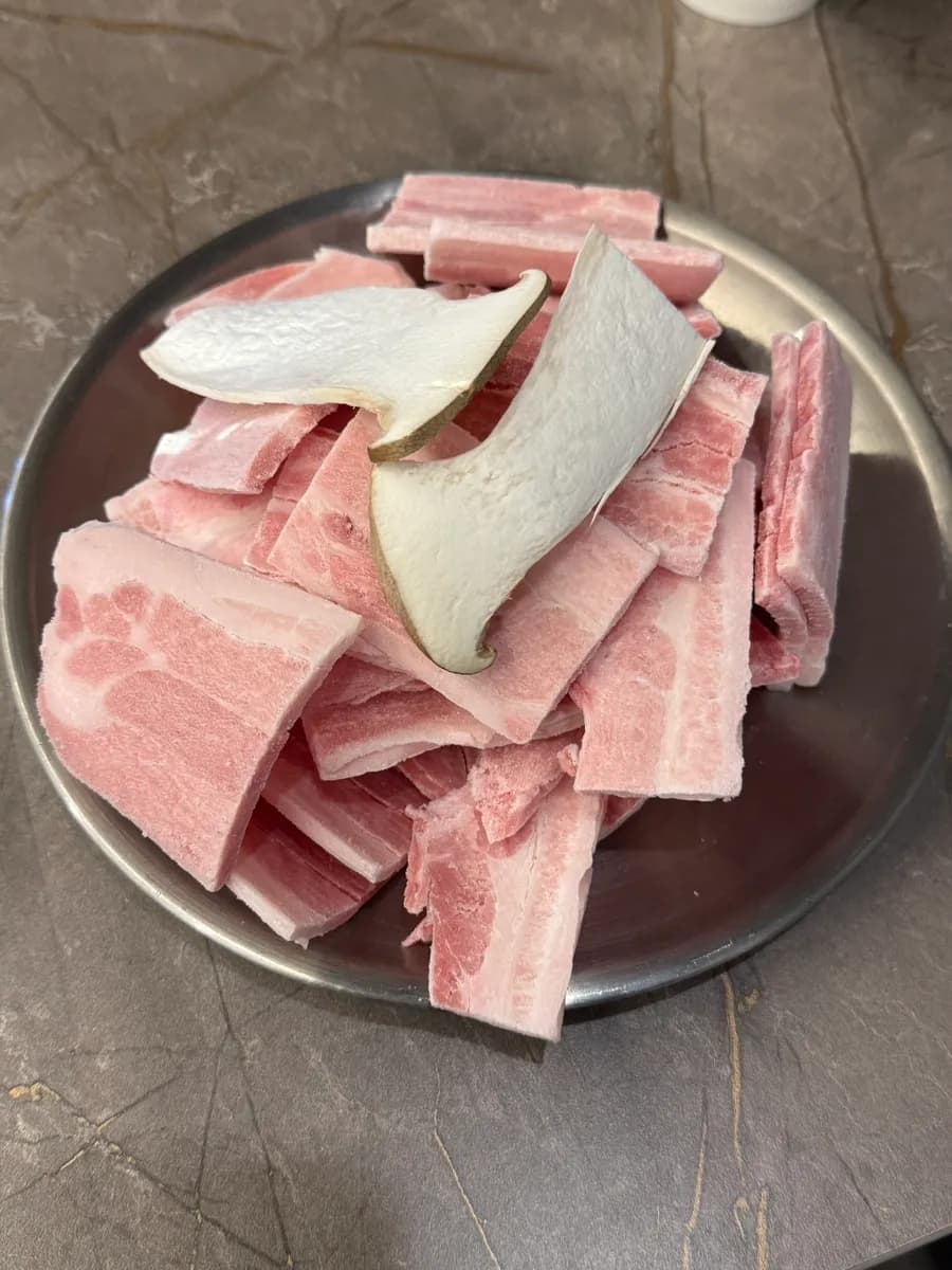 坪村站附近 Sunhui Naengsam 冷凍五花肉評論照片