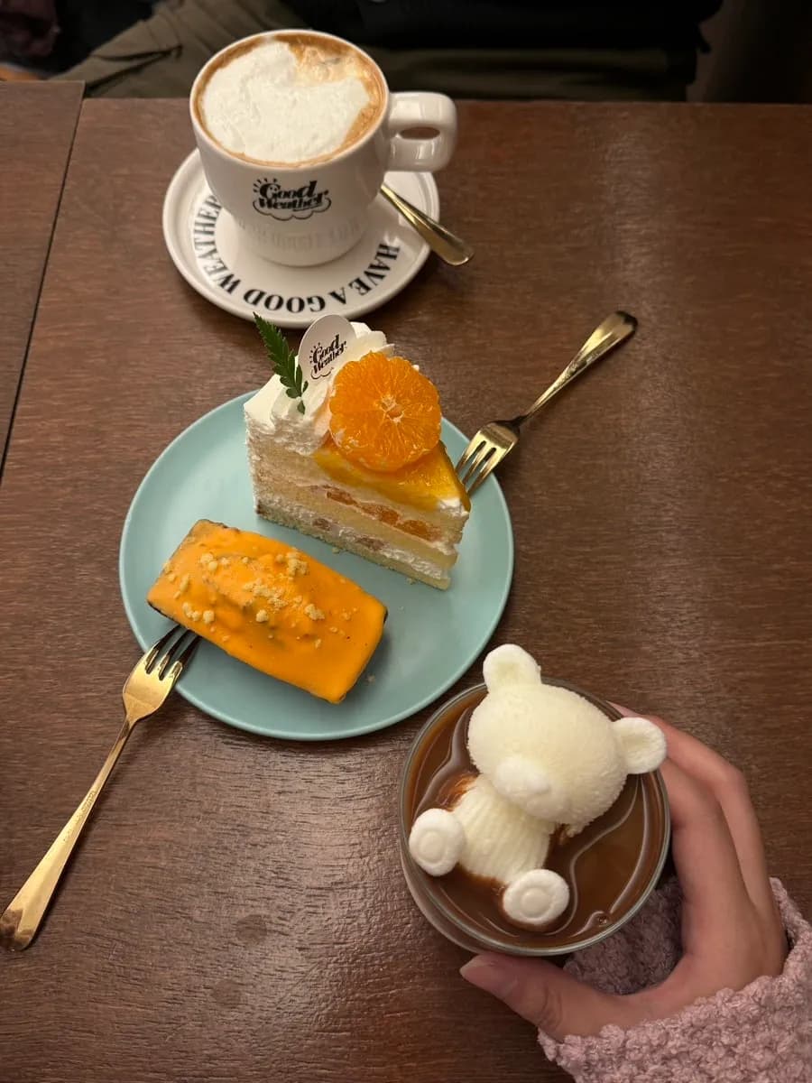 Mga dessert at inumin na inihain sa Cafe Good Weather Anyang