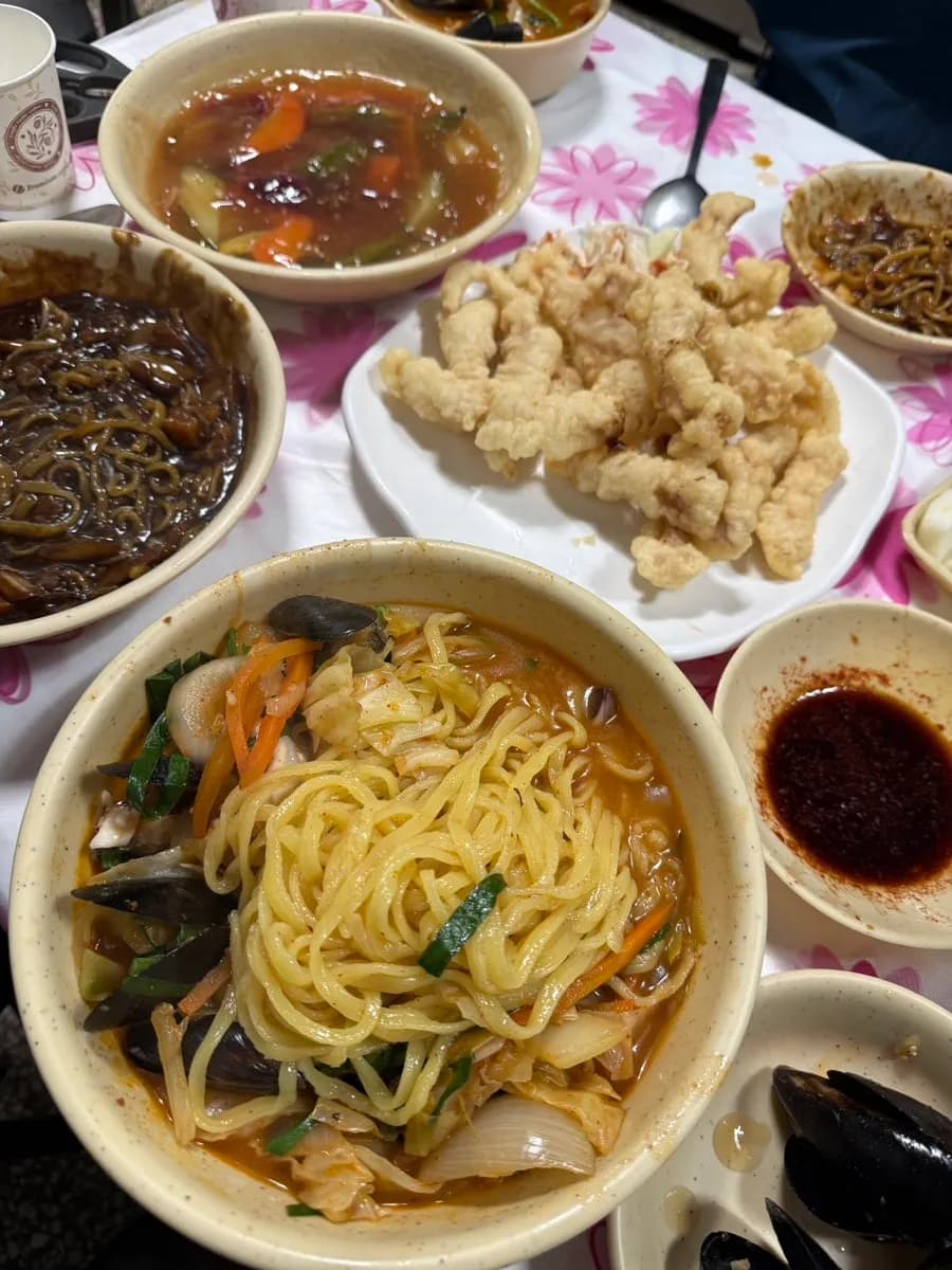 Abschluss des Essens bei Bokmuchun in Anyang nach Tangsuyuk, Jjamppong und gebratenem Reis