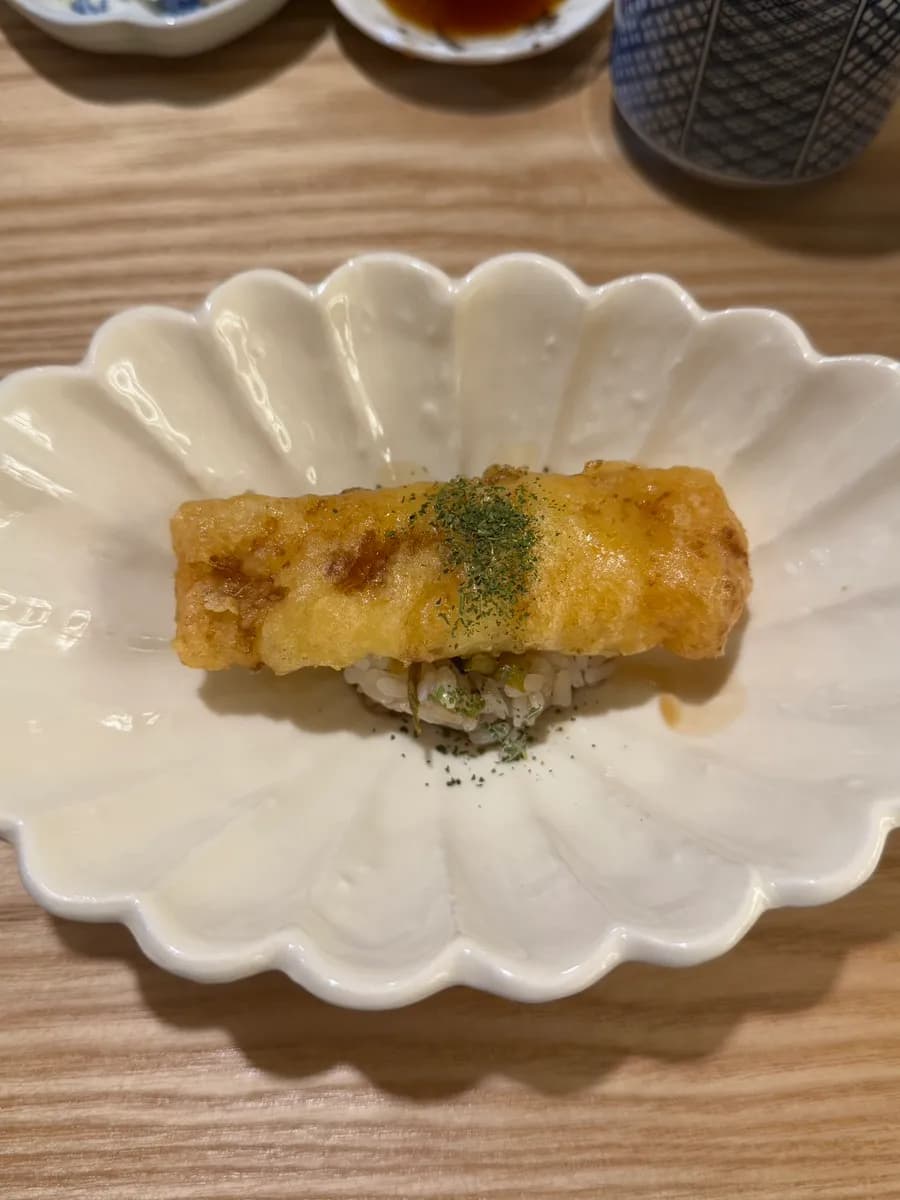 Selección de sushi del set de cena de Ganekki Iko con castella dulce al final