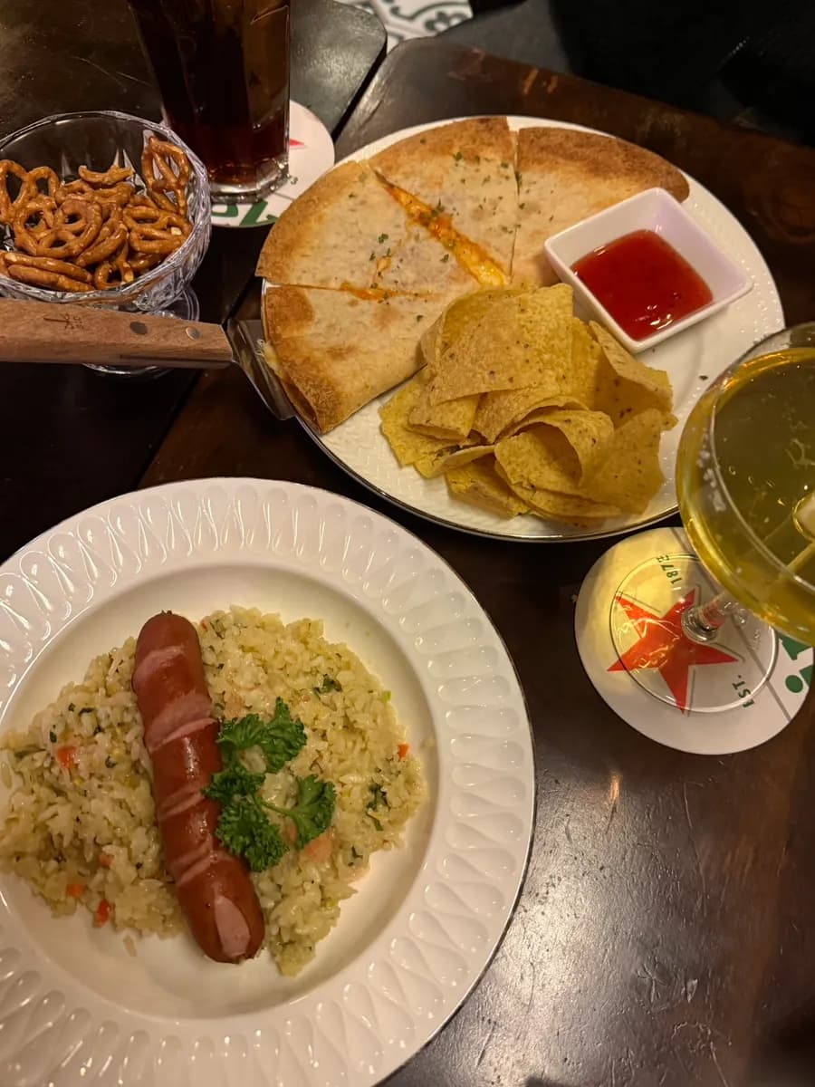 1014 near Geumjeong Station, a recommended cocktail bar for beer, wine, and mixed drinks