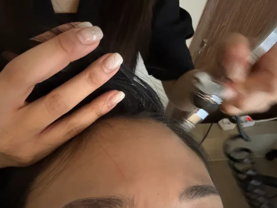 Secado del cabello y preparación del cuidado posterior