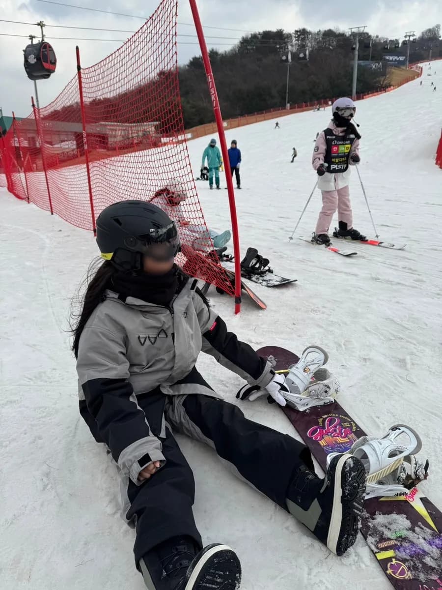 Vivaldi Park snowboarding day with Carat House rental clothing