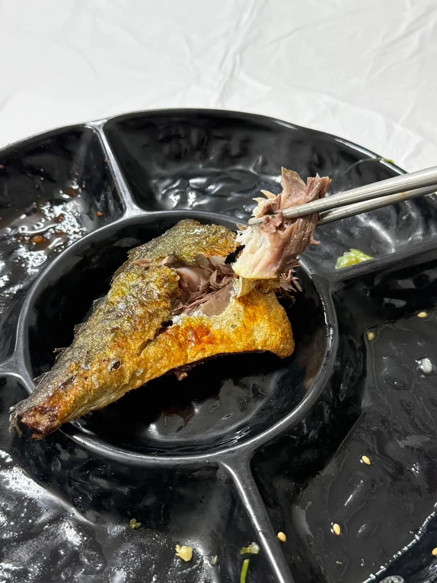 Pungmul Boribap 麦饭搭配的烤鲭鱼
