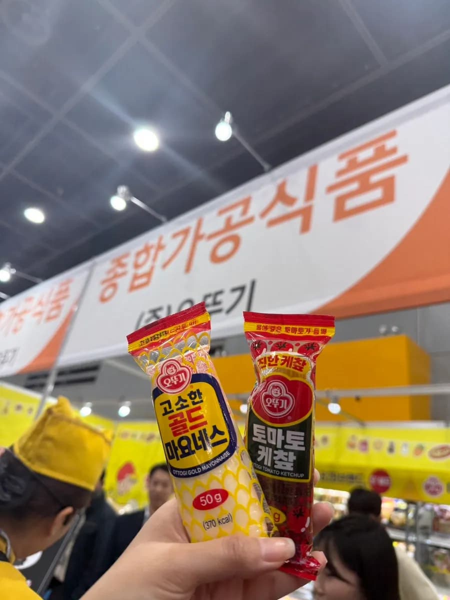 Stand Dongwon avec omija, yuja et distribution de stylos au Food Festa