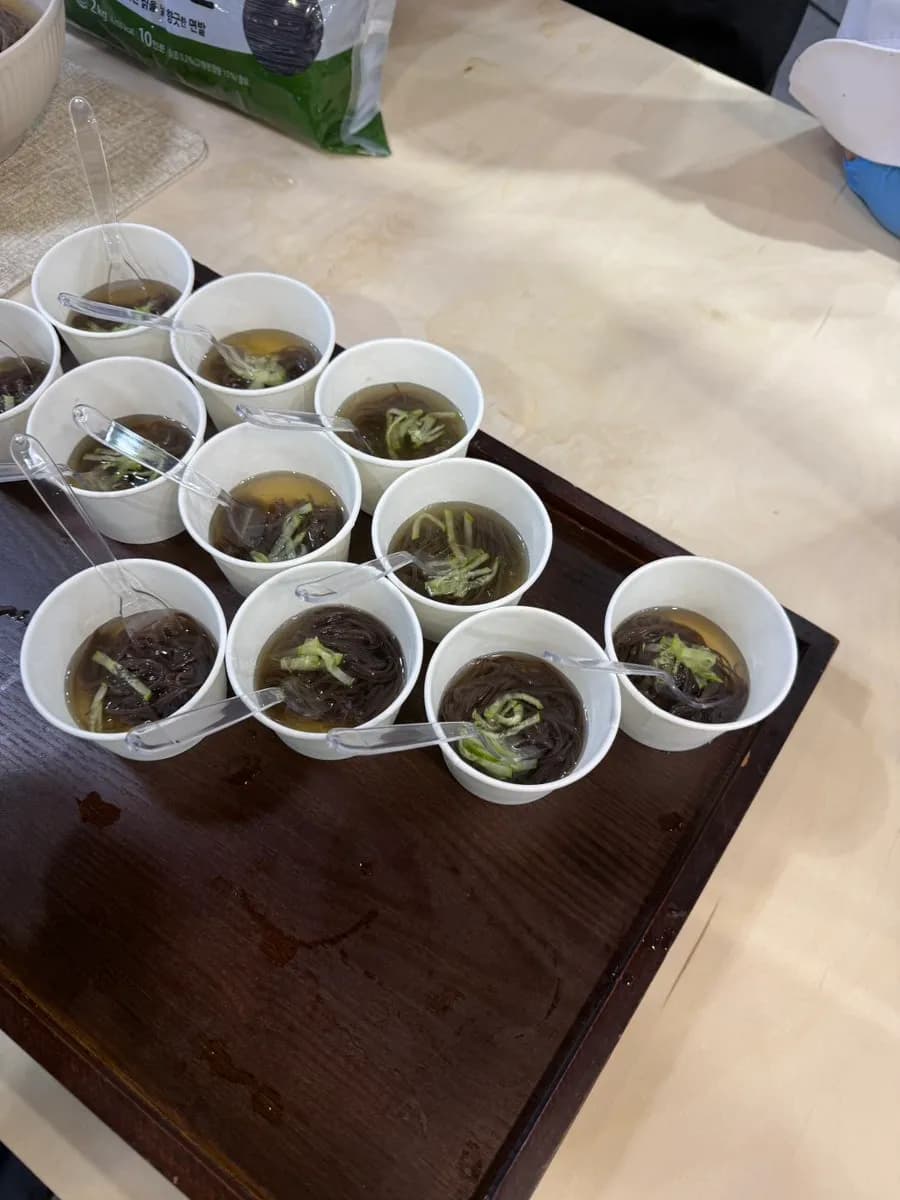 Produit frit de Myeonsarang noté par la rédactrice au Food Festa