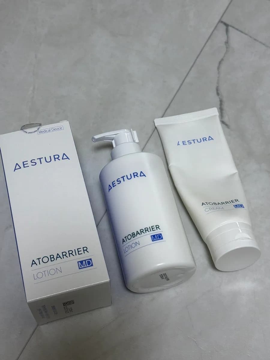 Aestura Atobarrier MD Cream dan Lotion yang ditampilkan dalam ulasan
