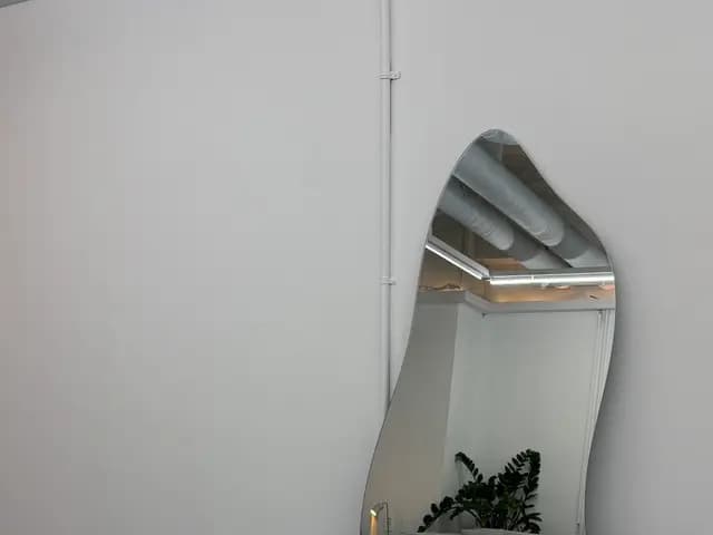 三本 Submarine Studio 的藍色系內裝