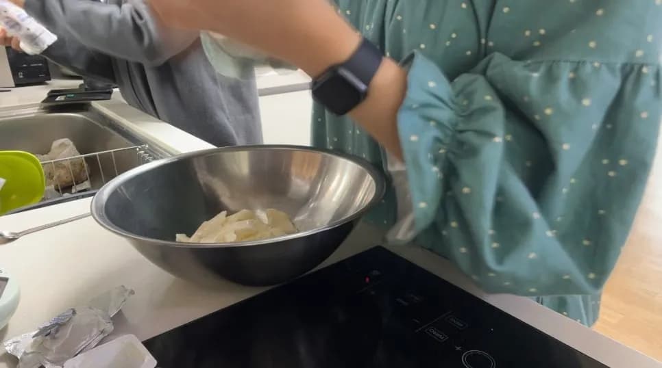 تجربة Jingni الأولى في صنع Homemade Basque Cheesecake