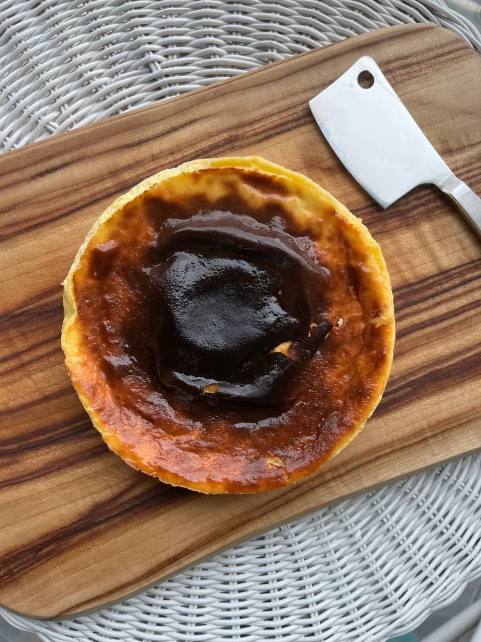 تجربة Jingni الأولى في صنع Homemade Basque Cheesecake