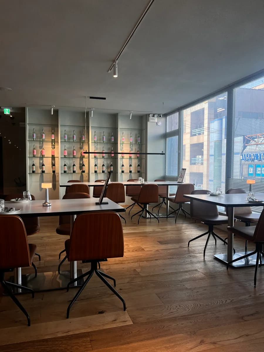 Sanbon Dining-Restaurant To Find Peter fuer Einladungstreffen und Gruppen