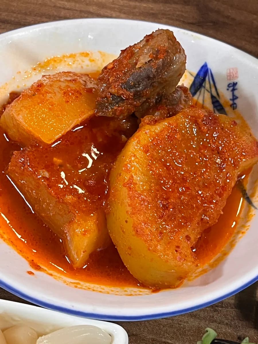 Hogye-dong Wellbeing Tuna, quán tuna hào phóng gần Hogye-gu Intersection