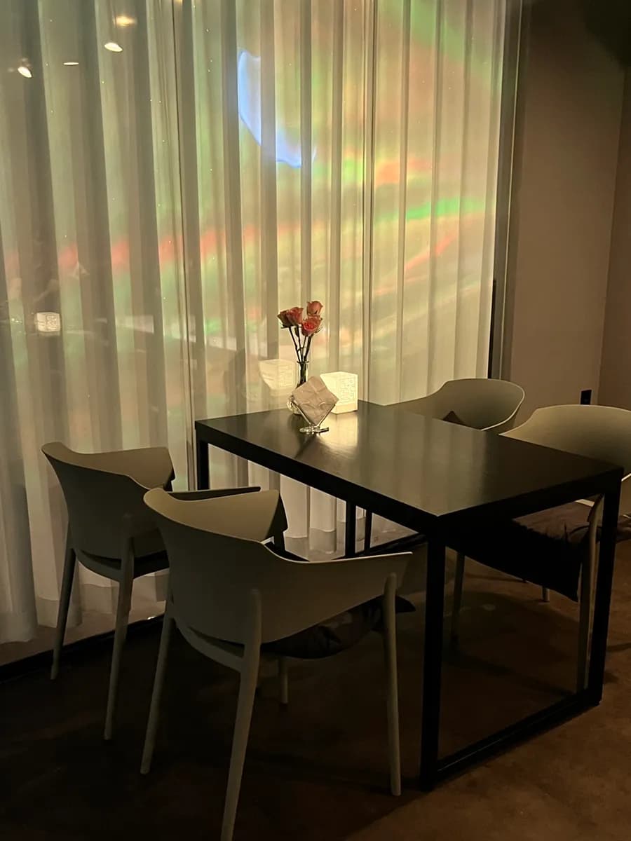 Long bar table and dining seats inside Indeogwon Champagne