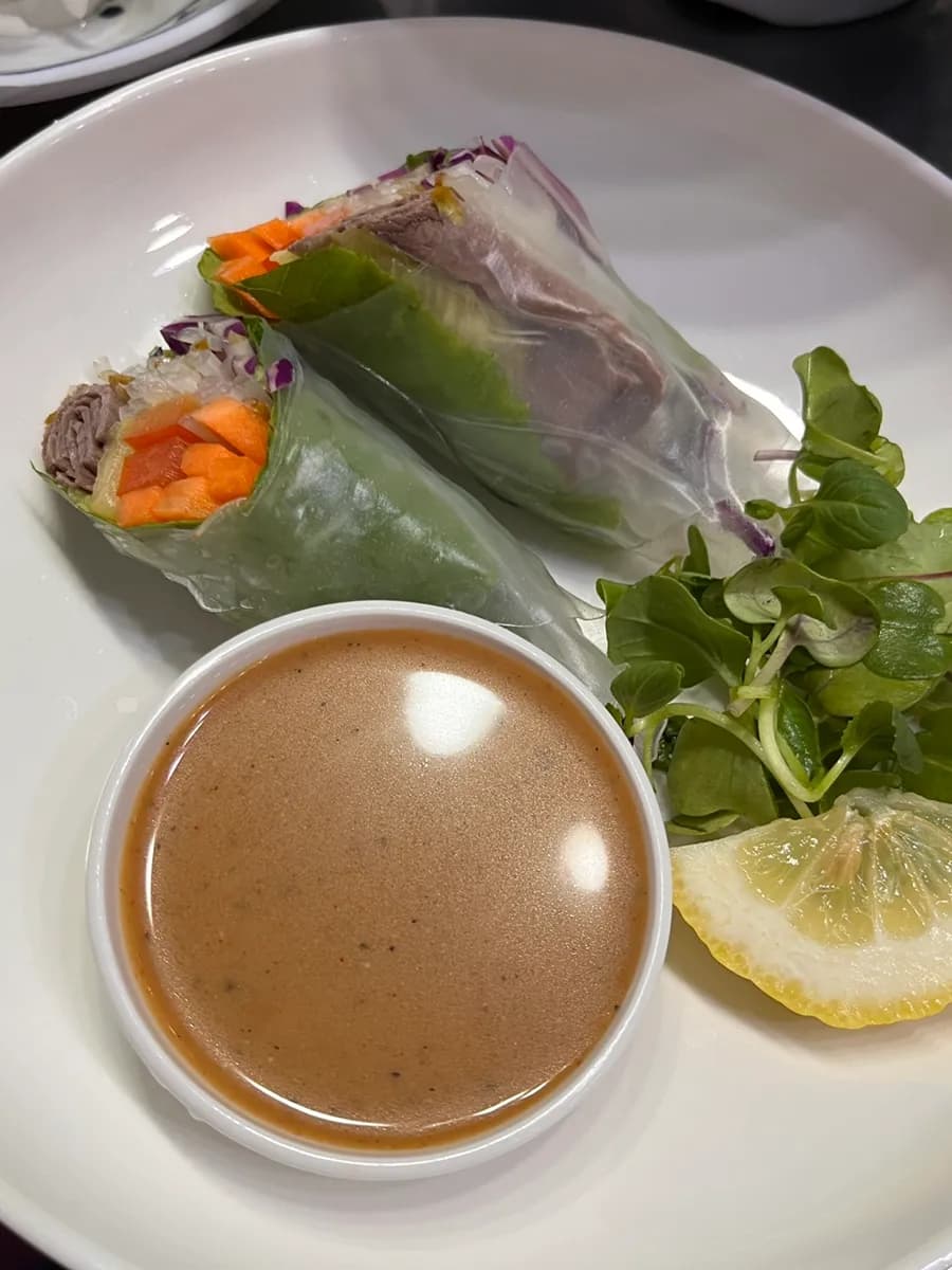 平村 Pho Witch 越南餐廳評價,含 pho 與 Pad Thai