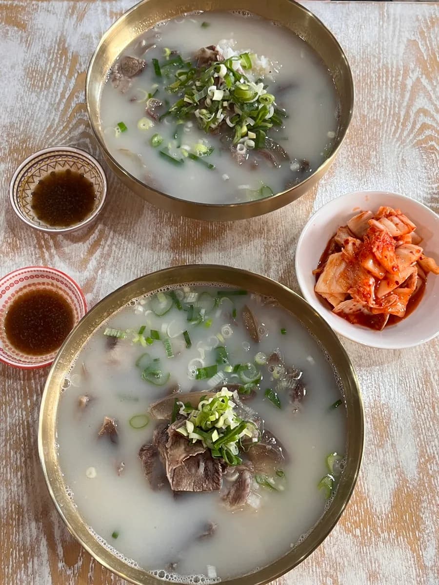 安养中央市场附近的 Majang-dong Someori Gukbap
