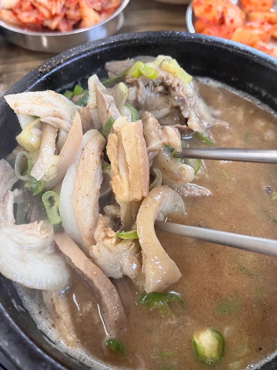 Foto 6 de la reseña de almuerzo en Manbok Sundaeguk, Bakdal-dong, Anyang