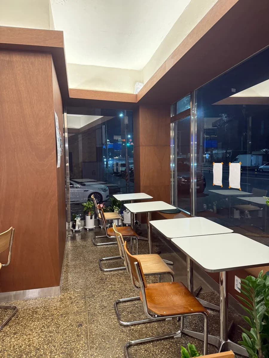 Ulasan dessert dan toast di Ato Coffee Bakdal, kafe 24 jam