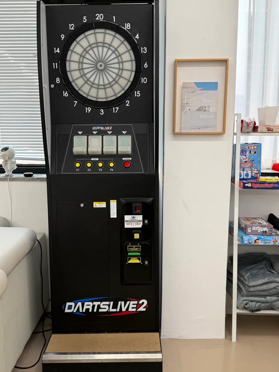 Bamsaem 內部的裝飾桌與擺飾