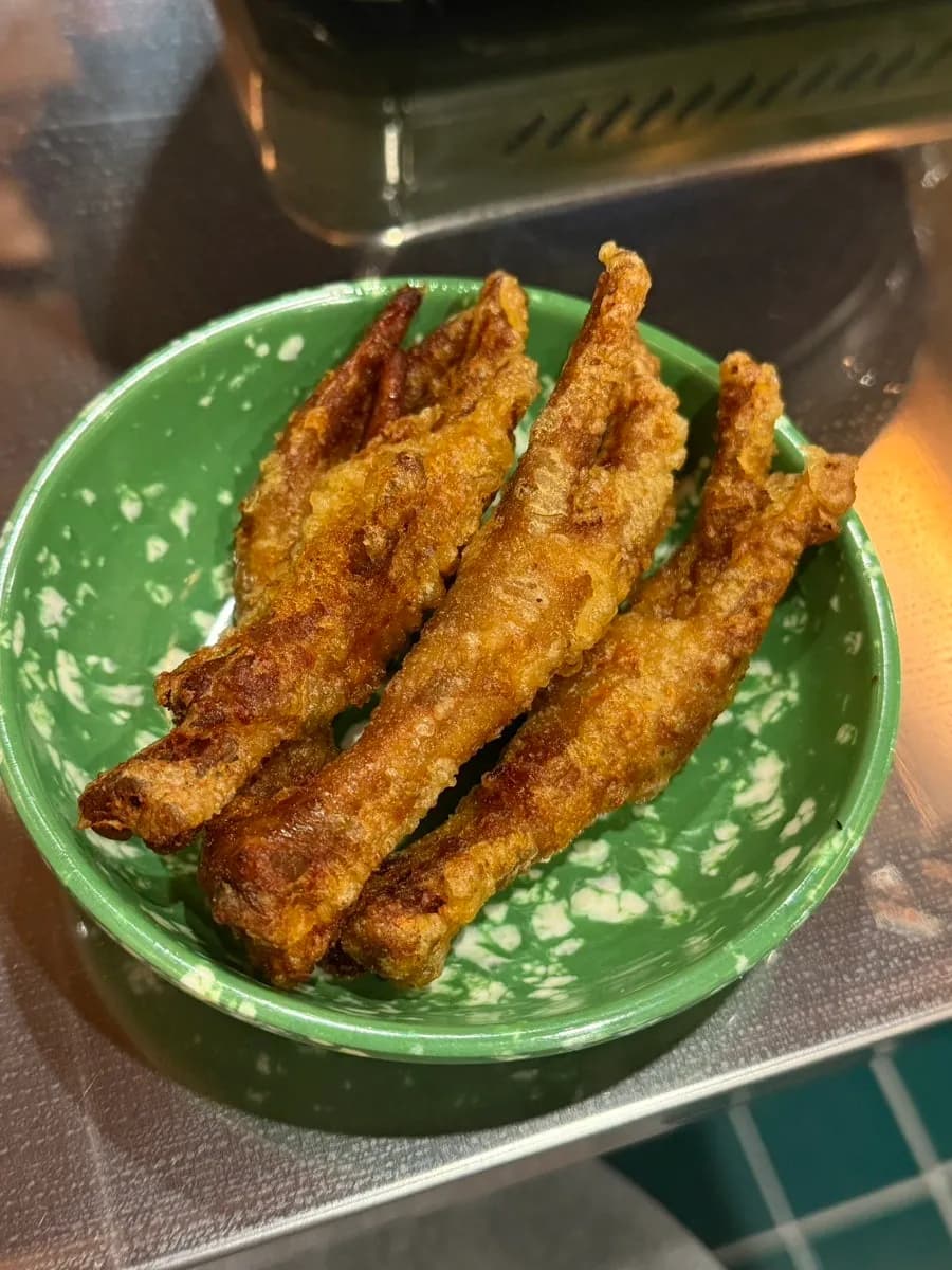 Dakbal en sopa picante cocinándose en Jungang Jeukseok Dakbal