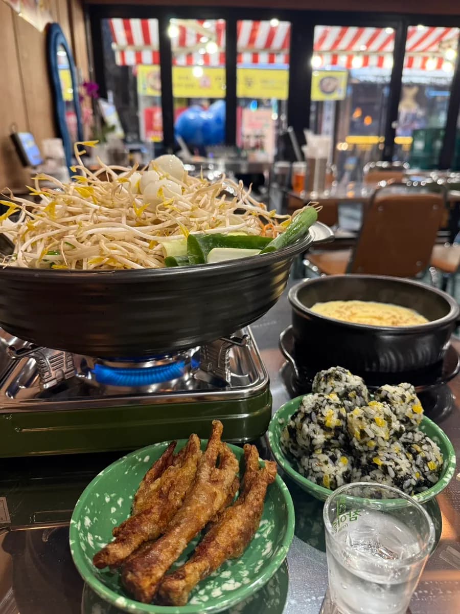 Dakbal en sopa muy picante en Jungang Jeukseok Dakbal Anyang Ilbeonga